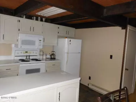 237 Skyline Dr, Dingmans Ferry, PA 18328 photo 7