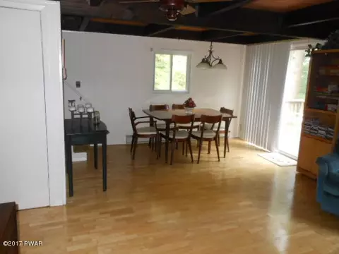 237 Skyline Dr, Dingmans Ferry, PA 18328 photo 9