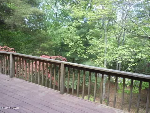 237 Skyline Dr, Dingmans Ferry, PA 18328 photo 27