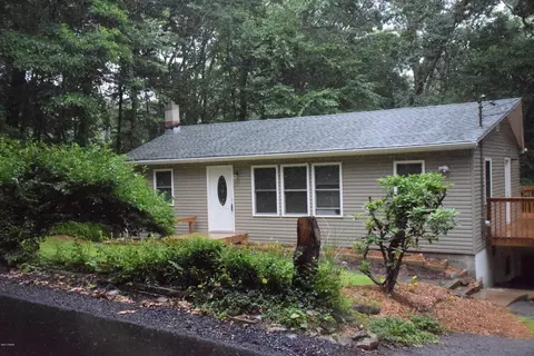 178 Outer Dr, Dingmans Ferry, PA 18328 photo 1