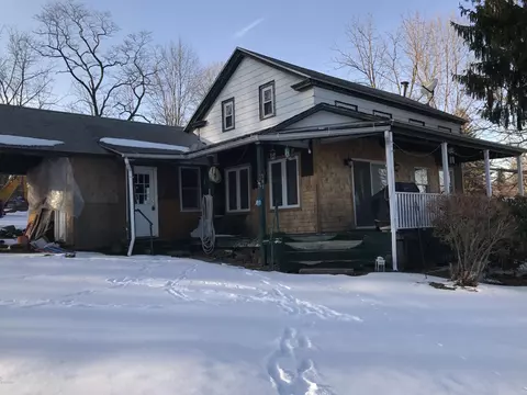 585 Sterling Rd, Newfoundland, PA 18445 photo 2