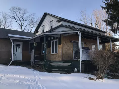 585 Sterling Rd, Newfoundland, PA 18445 photo 1