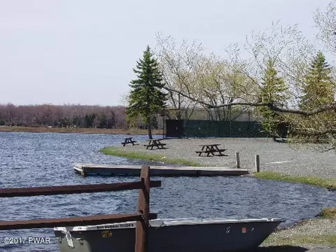 1095 Westside Dr, Newfoundland, PA 18445 photo 26