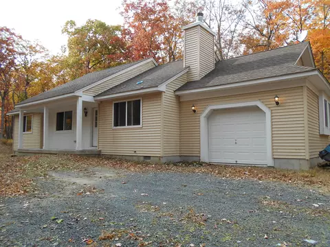 160 Sparrow Loop Rd, Bushkill, PA 18324 photo 1