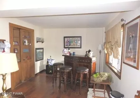 205 Mountain Lake Dr, Dingmans Ferry, PA 18328 photo 15