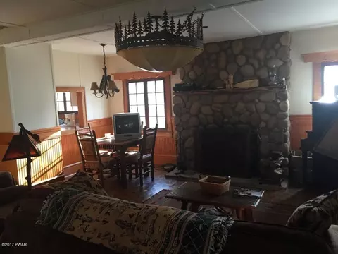 219 Dorys Rd, Dingmans Ferry, PA 18328 photo 8