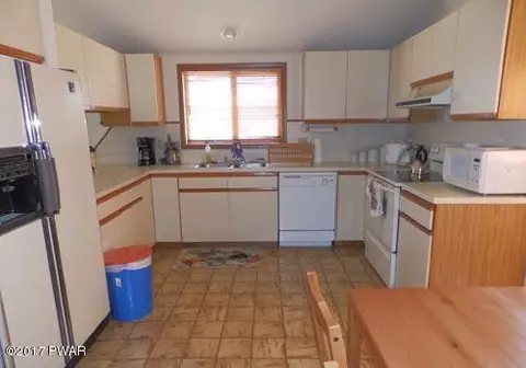 215 Spring Rd, Dingmans Ferry, PA 18328 photo 5