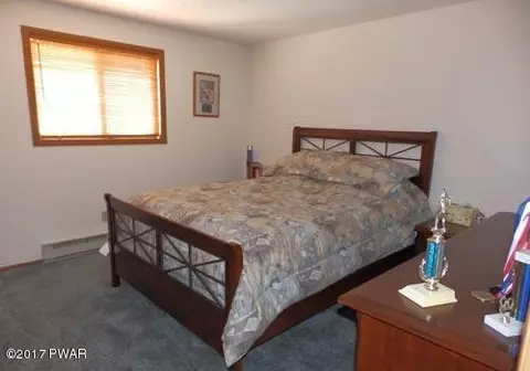 215 Spring Rd, Dingmans Ferry, PA 18328 photo 9