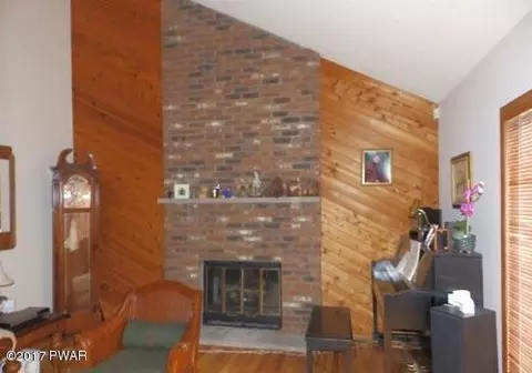 215 Spring Rd, Dingmans Ferry, PA 18328 photo 4