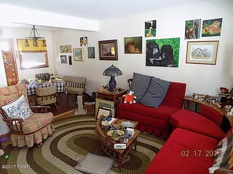 136 Beech Rd, Dingmans Ferry, PA 18328 photo 9