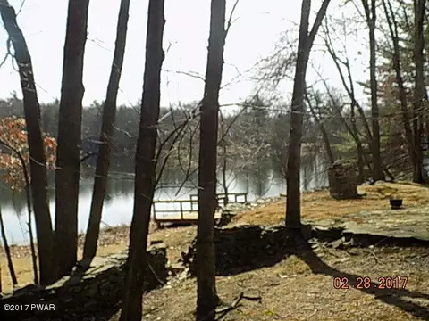136 Beech Rd, Dingmans Ferry, PA 18328 photo 4