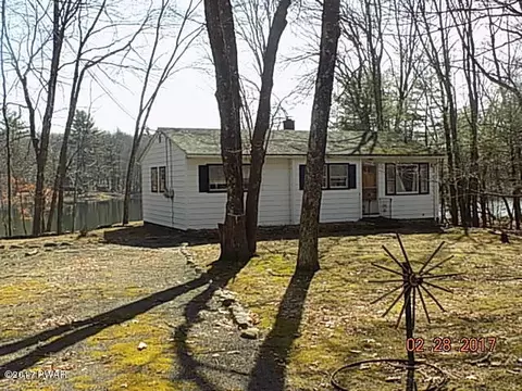 136 Beech Rd, Dingmans Ferry, PA 18328 photo 1