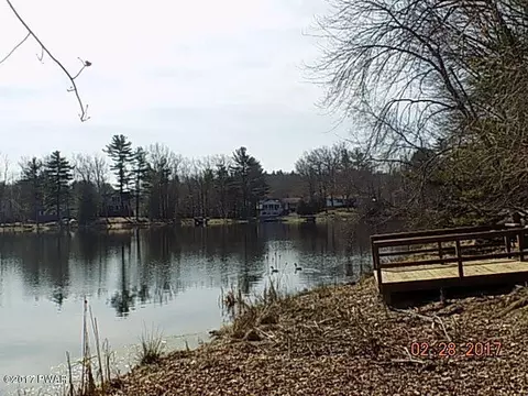 136 Beech Rd, Dingmans Ferry, PA 18328 photo 5