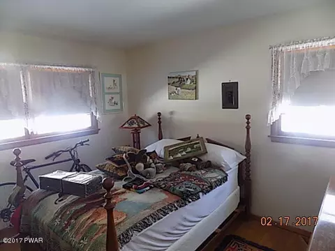 136 Beech Rd, Dingmans Ferry, PA 18328 photo 12