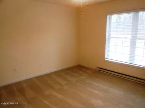 122 Ledgeway Dr, Dingmans Ferry, PA 18328 photo 14
