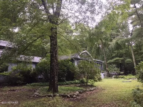 127 Panorama Trl, Dingmans Ferry, PA 18328 photo 13