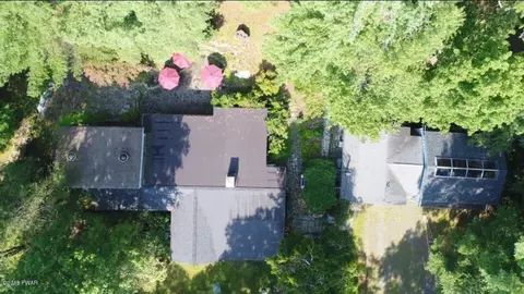 127 Panorama Trl, Dingmans Ferry, PA 18328 photo 4