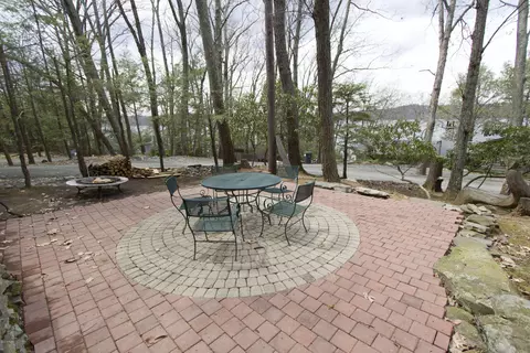 149 Lightning Way, Paupack, PA 18451 photo 6