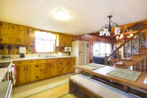 149 Lightning Way, Paupack, PA 18451 photo 11