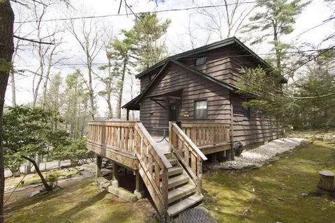 149 Lightning Way, Paupack, PA 18451 photo 1