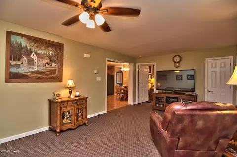 121 Beech Rd, Dingmans Ferry, PA 18328 photo 7