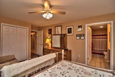 121 Beech Rd, Dingmans Ferry, PA 18328 photo 24
