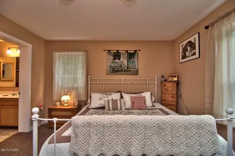 121 Beech Rd, Dingmans Ferry, PA 18328 photo 23