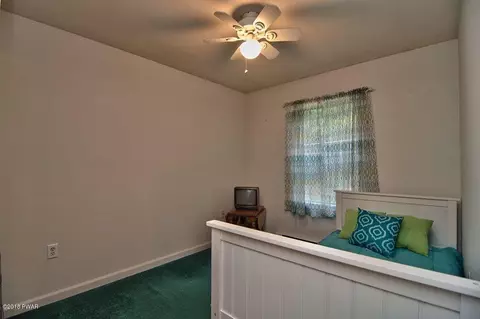 121 Beech Rd, Dingmans Ferry, PA 18328 photo 18