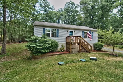 121 Beech Rd, Dingmans Ferry, PA 18328 photo 2