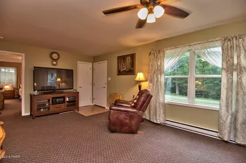 121 Beech Rd, Dingmans Ferry, PA 18328 photo 8
