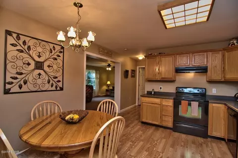 121 Beech Rd, Dingmans Ferry, PA 18328 photo 13