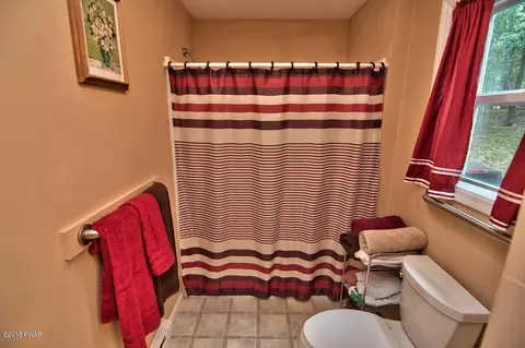 121 Beech Rd, Dingmans Ferry, PA 18328 photo 28