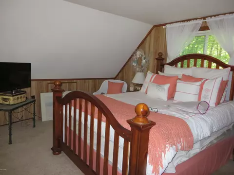 2112 Eagle Path, Bushkill, PA 18324 photo 30