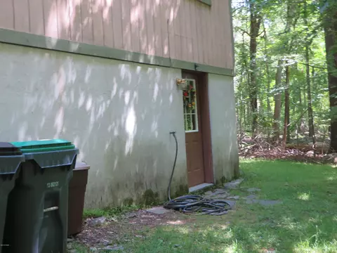 2112 Eagle Path, Bushkill, PA 18324 photo 36