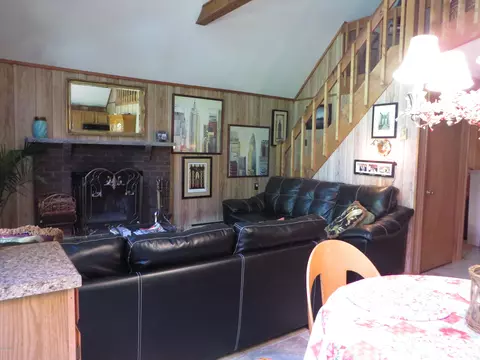 2112 Eagle Path, Bushkill, PA 18324 photo 3