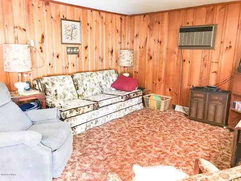 136 E Shore Dr, Dingmans Ferry, PA 18328 photo 14