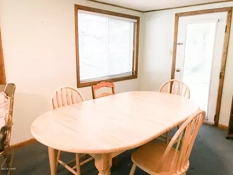 136 E Shore Dr, Dingmans Ferry, PA 18328 photo 8