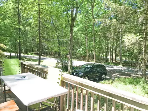 136 E Shore Dr, Dingmans Ferry, PA 18328 photo 5