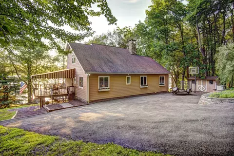 141 Pellet Rd, Paupack, PA 18451 photo 5