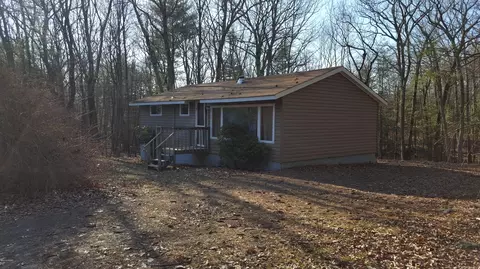 115 Arrowood Dr, Dingmans Ferry, PA 18328 photo 2