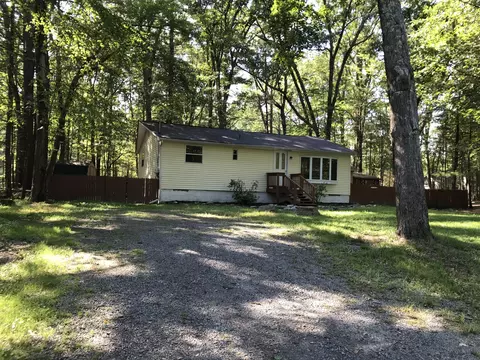 135 Maple St, Dingmans Ferry, PA 18328 photo 17