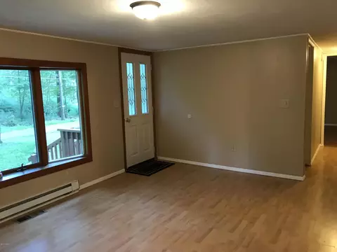 135 Maple St, Dingmans Ferry, PA 18328 photo 3