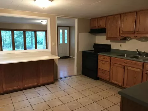 135 Maple St, Dingmans Ferry, PA 18328 photo 5