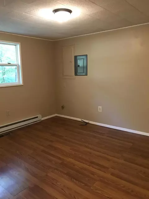135 Maple St, Dingmans Ferry, PA 18328 photo 11
