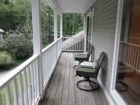 110 Chipmunk Dr, Tafton, PA 18464 photo 2