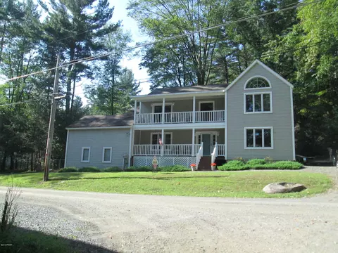 110 Chipmunk Dr, Tafton, PA 18464 photo 1