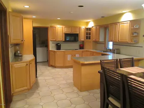 110 Chipmunk Dr, Tafton, PA 18464 photo 5