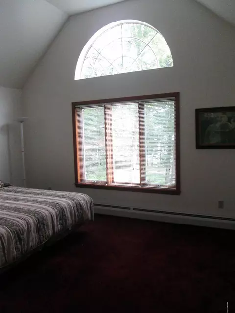 110 Chipmunk Dr, Tafton, PA 18464 photo 8
