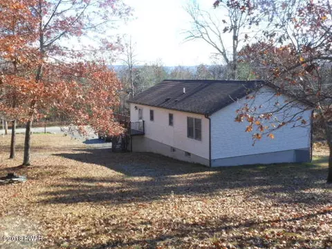 267 Skyline Dr, Dingmans Ferry, PA 18328 photo 4
