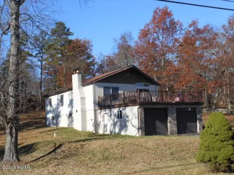 267 Skyline Dr, Dingmans Ferry, PA 18328 photo 2